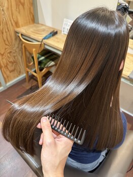 ニコット(nicotto)の写真/《話題の髪質改善》髪の芯から柔らかく、思わず触りたくなる艶髪へ…☆今までにない感動の美ヘアが叶う！