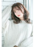 憧れの柔らかカールで叶えるリラクシーフェミニン