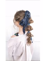 アミカ(Amica)&nbsp;スカーフ組み合わせた三つ編みセット☆普段アレンジ/お出かけ