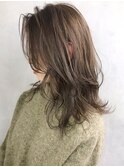 ミントベージュ_アースカラーくびれヘアツートンカラー_ba271461