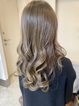 ヘアアンドメイクフリッシュ(HAIR&MAKE FRISCH) 10レベルベージュロング