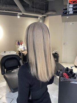 アミル(amiLe) デザイン/ローライト/ミルクティー/D