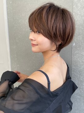 ロンド マーレ 天神大名店(Lond mare) ホワイトグレージュ/ミニウルフ/デジタルパーマ/丸型/顔まわり