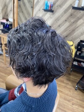 ルネッサンスヘアー ラファエロ(RAFFAELLO) パーマスタイル　メンズパーマスタイル