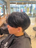 アッシュ 浦安店(Ash)&nbsp;センターパート　サイドグラデーション