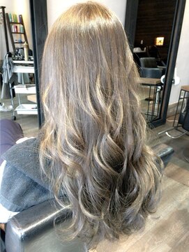 ハイラス(HAIRAS) 【HAIRAS】こだわりの外国人風グレージュハイライトカラー☆