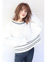 オーロ(ORO) 透明感のあるグレーベージュ×フリンジパーマ