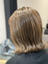 リベルタ(LIBERTA)&nbsp;ハイライト/白髪染め卒業/白髪を活かす/白髪染めしない