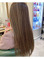 ロッカ ヘアーイノベーション(rocca hair innovation)&nbsp;柔らかグレージュハイライト