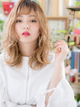 カバーヘア ブリス 志木南口駅前店(COVER HAIR bliss) 羽のような外国人風ふんわりフェザーウェーブc5志木20代30代40代