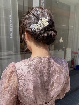 マーシィ(MARCIE) ふんわりシニヨン