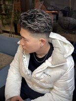 ラフ バイ マグ 南松本(R.A.F. by Mag)&nbsp;スキンフェードホワイトメッシュオールバックパーマ