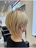 くびれショートウルフブリーチブロンド金髪マッシュ仙台