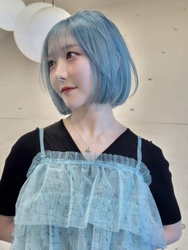 ラッドルーム(LAD ROOM.) ペールブルー/切りっぱなしボブ/ショートボブ/ケアブリーチ