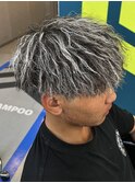 金メッシュホワイトハイライトツイストパーマジェットモヒカン