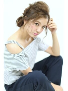 アース 前橋店(HAIR&MAKE EARTH) 抜け感をプラスするメッシーバンアレンジ