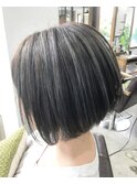 ダークシルバーボブ