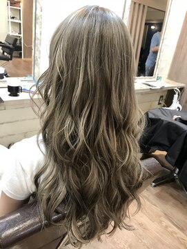 フィックスヘアー なんば(FIX-hair) 透明感☆ホワイトアッシュハイライト/フレンチカジュアル