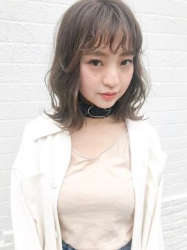 スーリール 春日店(Sourire) 外ハネボブ、オリーブベージュ