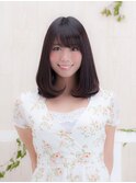 王道のナチュラル黒髪ミディアム