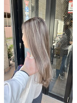 ハグ 横浜(HUG) グレージュカラー＊大人ハイライト＊