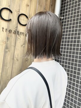 トッカ 仙台東口店(tocca) アッシュグレージュ×切りっぱなしボブ