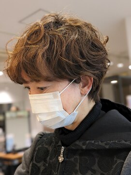 ケーオーエスビューティー(K O S beauty) フワッとパーマショート