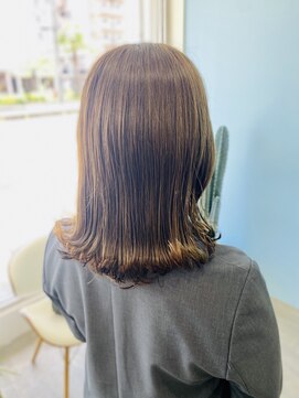 イコイ(ikoi) 【YKR】オリーブカラー×ミディアムヘア