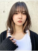 ショートボブ韓国丸みショートカットミルクティーインナーカラー