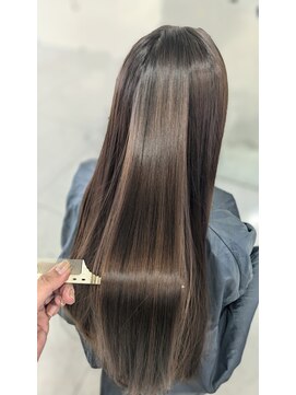 コティ(Kotii) 【美髪矯正】高品質トリートメント配合　酸性ストレート