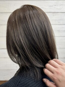 カラールーム(Color Room)の写真/【中崎・梅田】完全個室マンツーマン◎髪を強く、綺麗に。ダメージを抑えながらも理想のカラーを叶えます