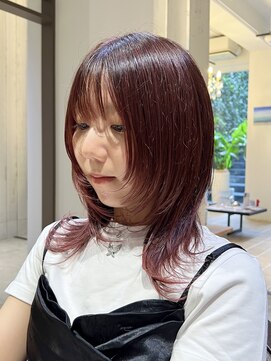 グラッド(GLAD.) ミディアムウルフ/レイヤーウルフカット/顔まわりレイヤーカット