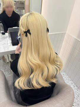 リルミー(Lilme) 抜きっぱなしブロンド　ねじりハーフツイン♪