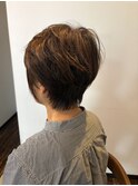 大人のショートレイヤースタイル