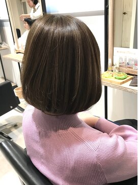 シェリル ヘアーアンドビューティー(cherir HAIR&BEAUTY) オフィスでもOK♪大人のデザインカラー　ボブスタイル