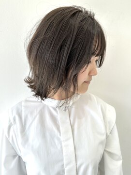 フォーク FOLK 【FOLK】透明感ダークグレージュ☆似合わせ外ハネミディアム♪