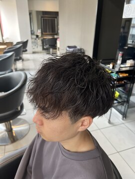 アイズ 海老名(AIZU) 緩めツイストスパイラルパーマ　ソフトツイスト　ニュアンス