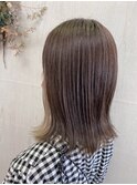 ぱつっとボブミディアムハイライトレイヤーイヤリングカラー