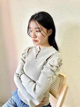 イチエ(icie) 暗髪ストレートスタイル