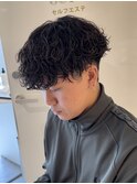 大分メンズ波巻きスパイラルパーマツーブロックマッシュショート