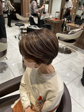 アッシュ 茗荷谷店(Ash) 白髪ぼかしハイライト