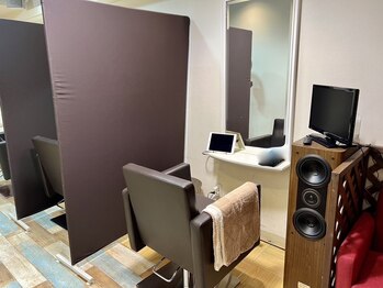 シャングリラ(Shangri la)の写真/《セット面3席のプライベートサロン”Shangri-la”》半個室の落ち着いた空間で自分だけのサロンタイムを♪