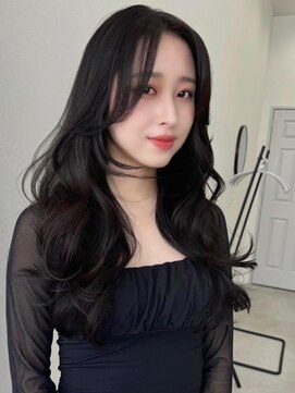 ソヨン 金山店(SOYON) 波巻き/小顔/似合わせカット/フェミニンロング/黒髪/ネビージュ