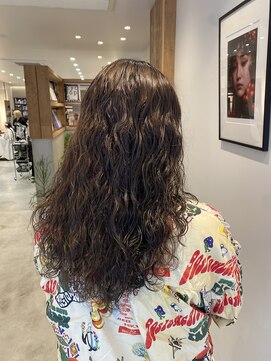 シアン 矢場町店(CYAN.) ブリーチにウェーブパーマ