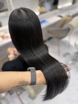 ジーナ 名駅(XENA.) 艶髪/トリートメント/暗髪/ブラウン系