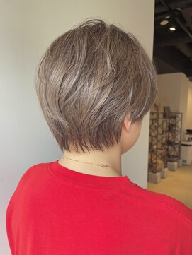 グーム(goom.) ふんわりショートボブ透明感アッシュブラウン小顔ナチュラル