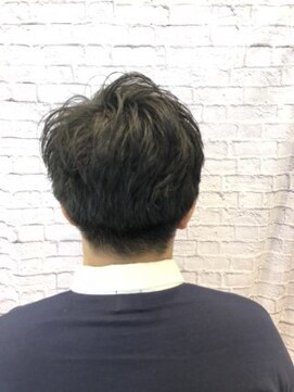 ミーティア バイ クアトロ(Meteor By QUATRO) メンズツーブロック刈り上げスタイル