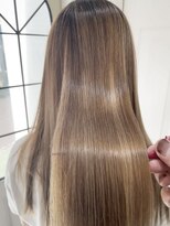 ウーロス(uros.) ツヤ☆ハイライト