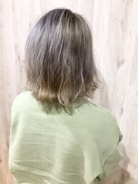 ヴィラックスヘア(ViLax Hair) 上品なカジュアルミディアムレイヤー