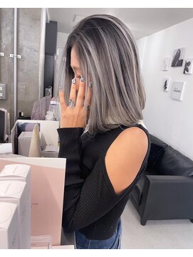 キング 高槻(K!ng) ハイライトカラーミルクティーベージュケアブリーチダブルカラー